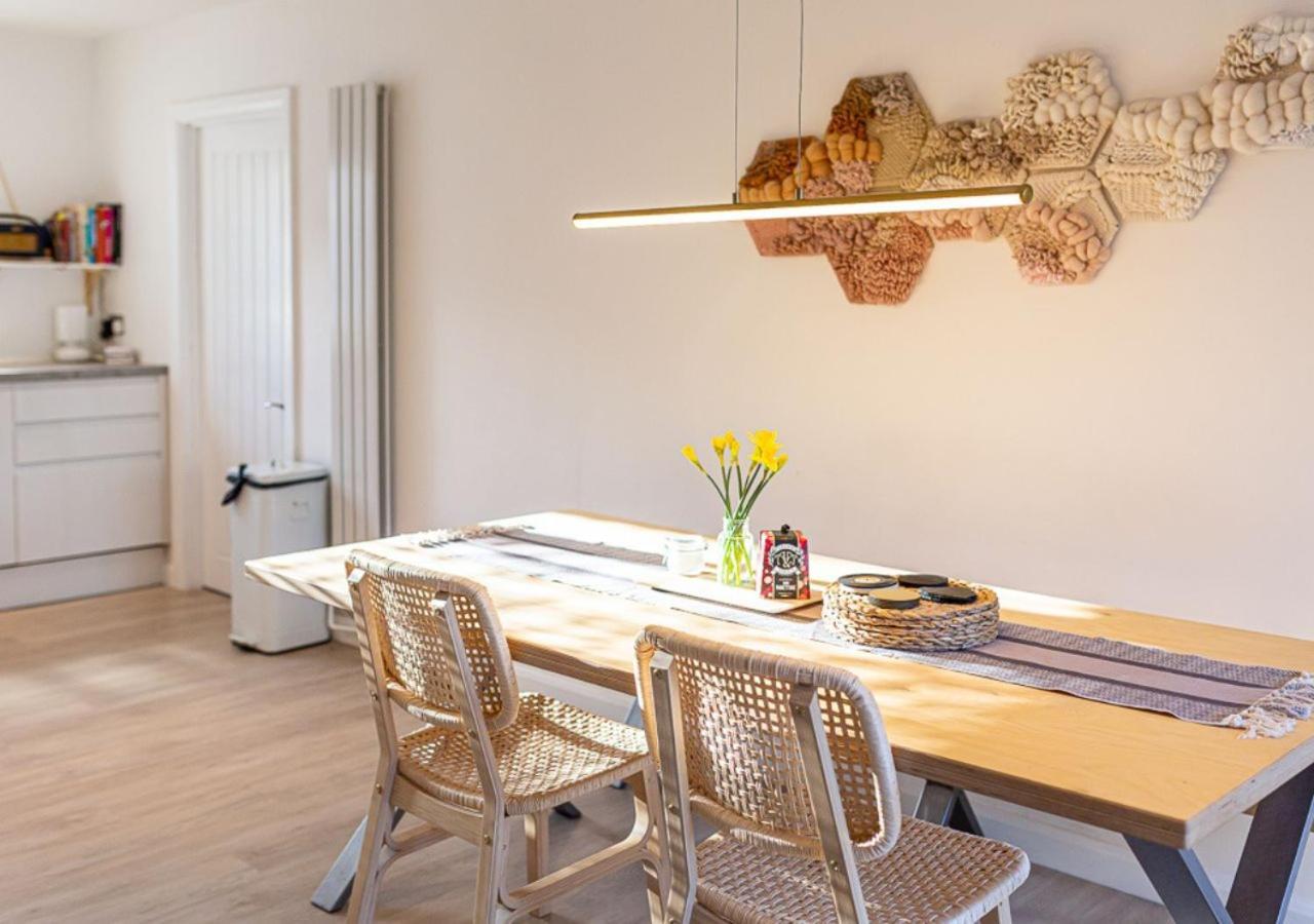 Villa Modern 2 Bd W/ Garden In The Heart Of Tetbury! Exterior foto