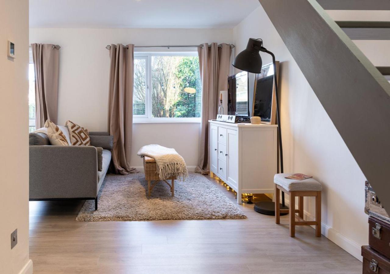 Villa Modern 2 Bd W/ Garden In The Heart Of Tetbury! Exterior foto